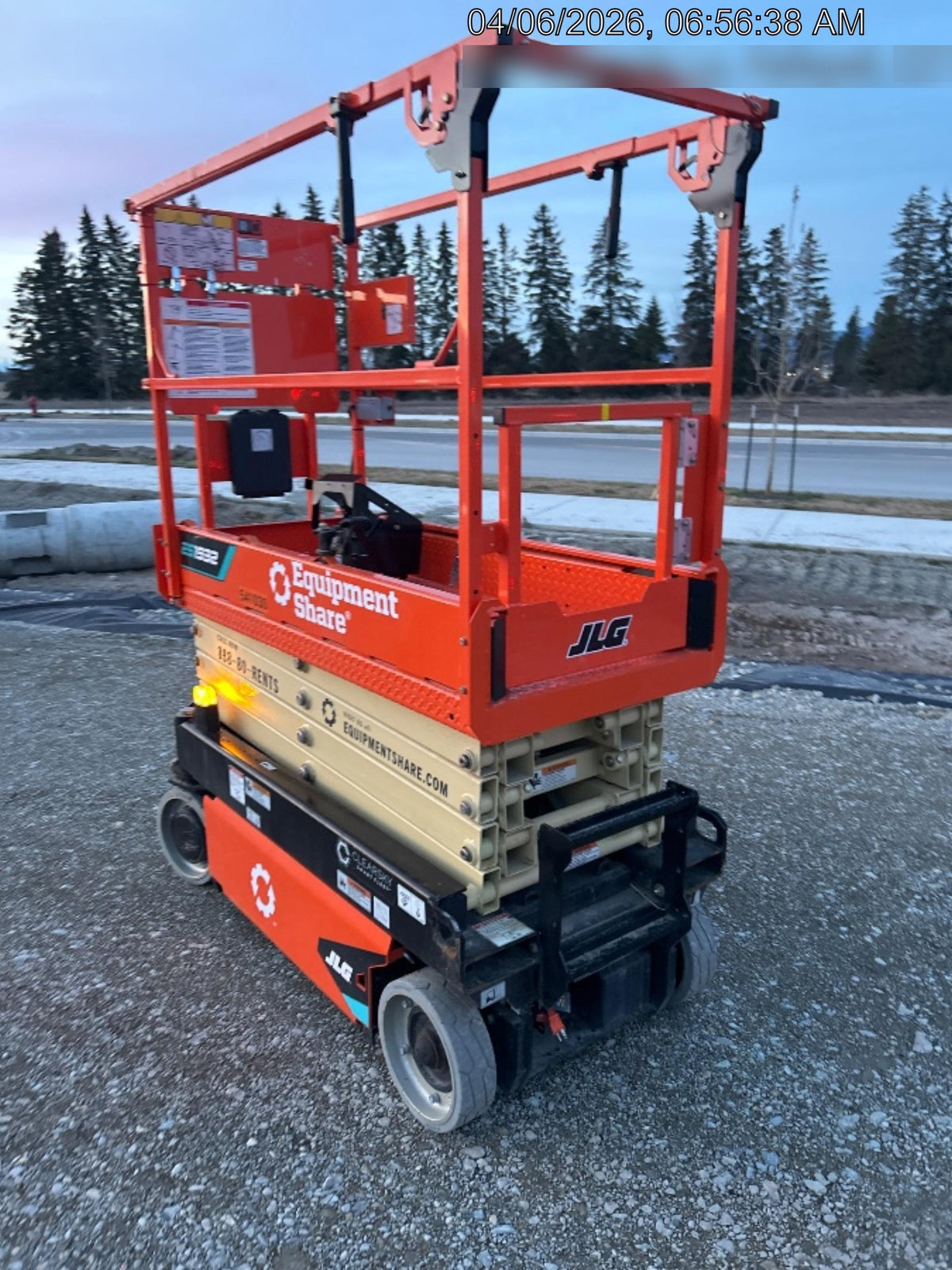 2025 JLG ES1932