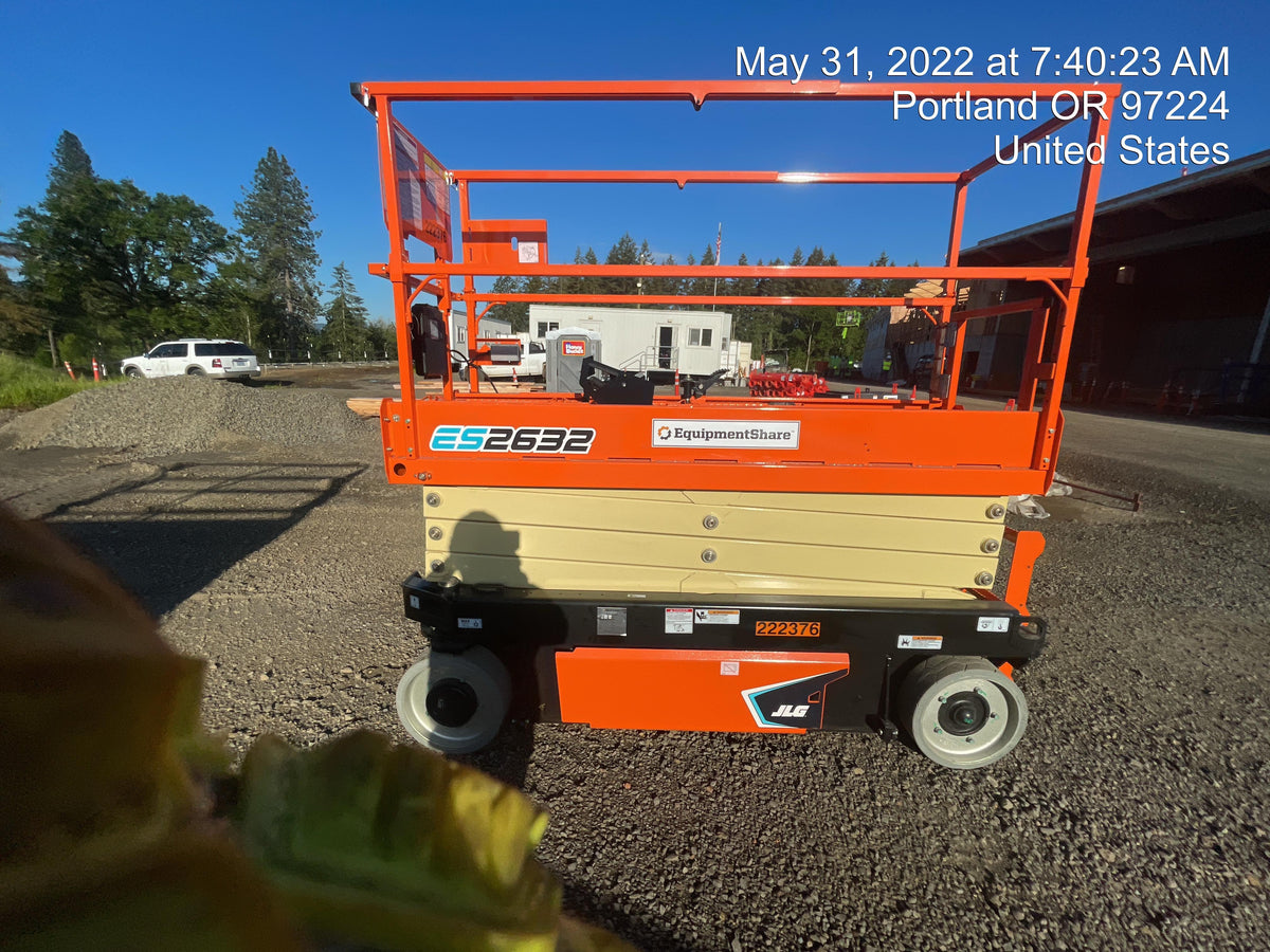 2022 JLG ES2632