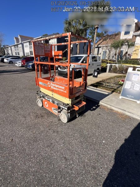 2022 JLG ES1330L