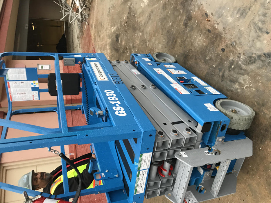 2019 Genie GS-1930 Fixed Rails with Chain Entry