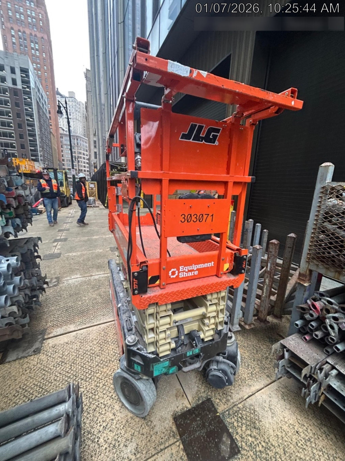 2023 JLG ES1932