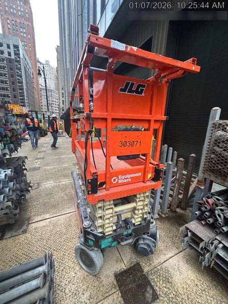 2023 JLG ES1932