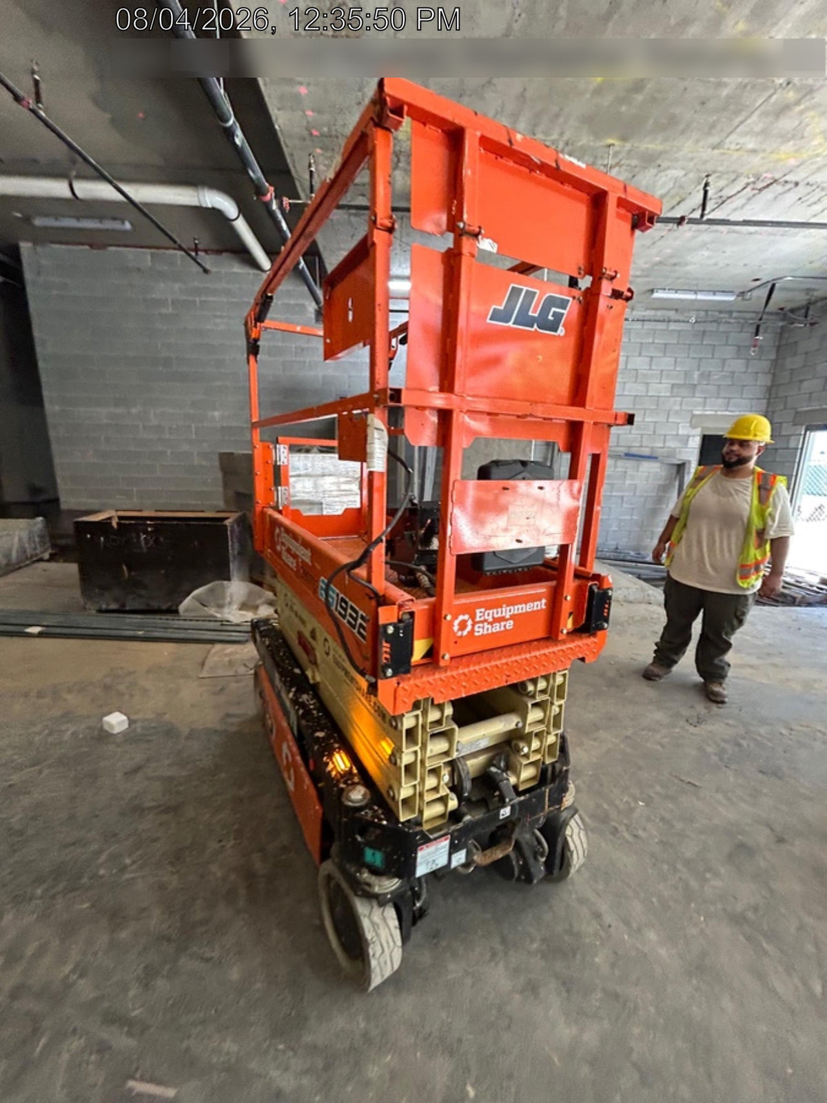 2022 JLG ES1932