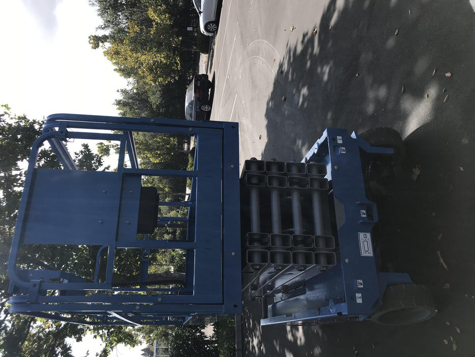 2020 Genie GS-3246 Standard, Folding full height swing gate, 800W Inverter