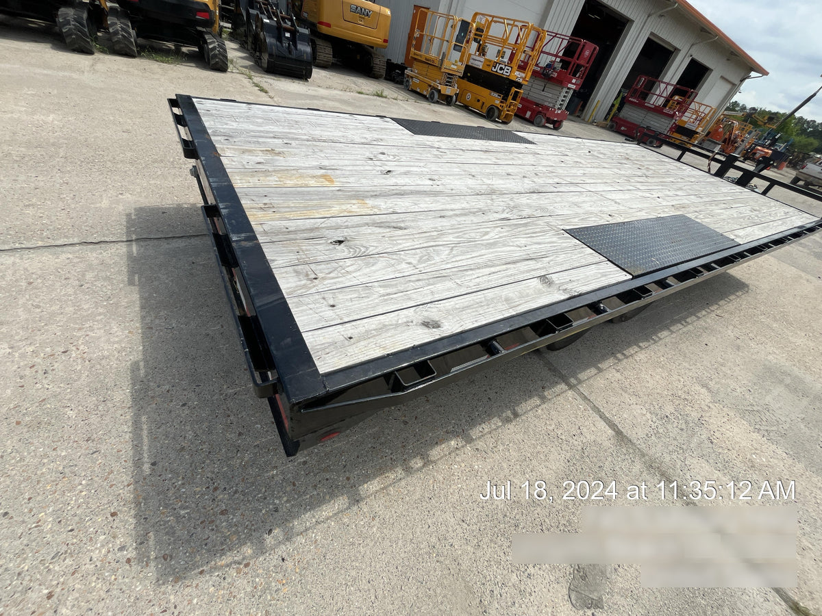 2023 PJ TRAILERS F8