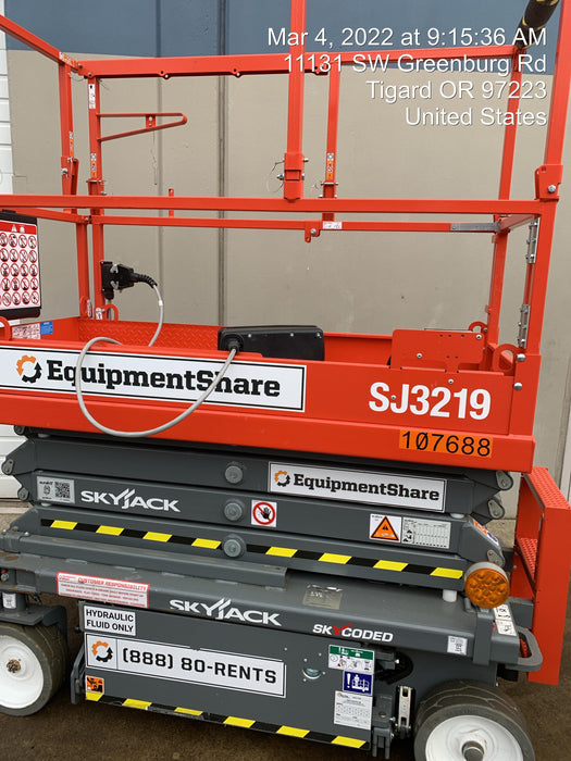 2020 Skyjack SJIII-3219 Solid NM Tires, Half height spring hinged entry gate, Dual Beacons, 800W Inverter