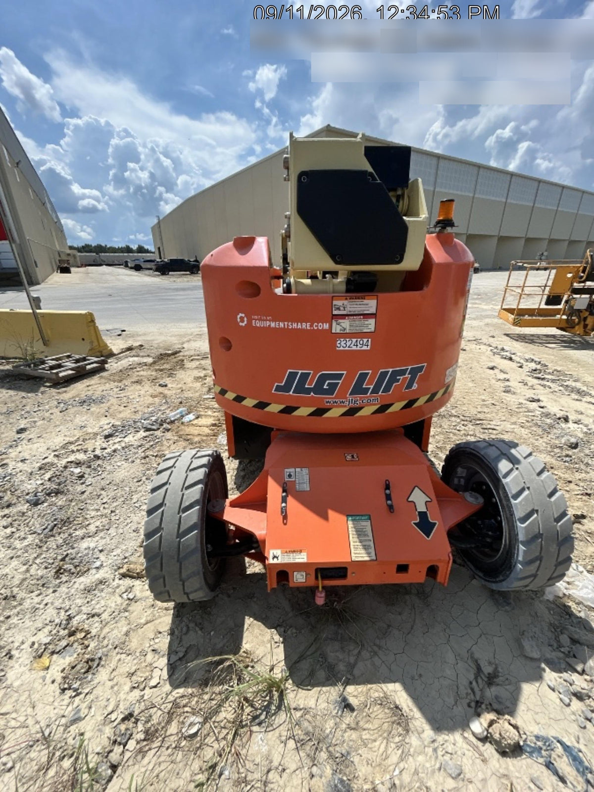 2023 JLG E450AJ