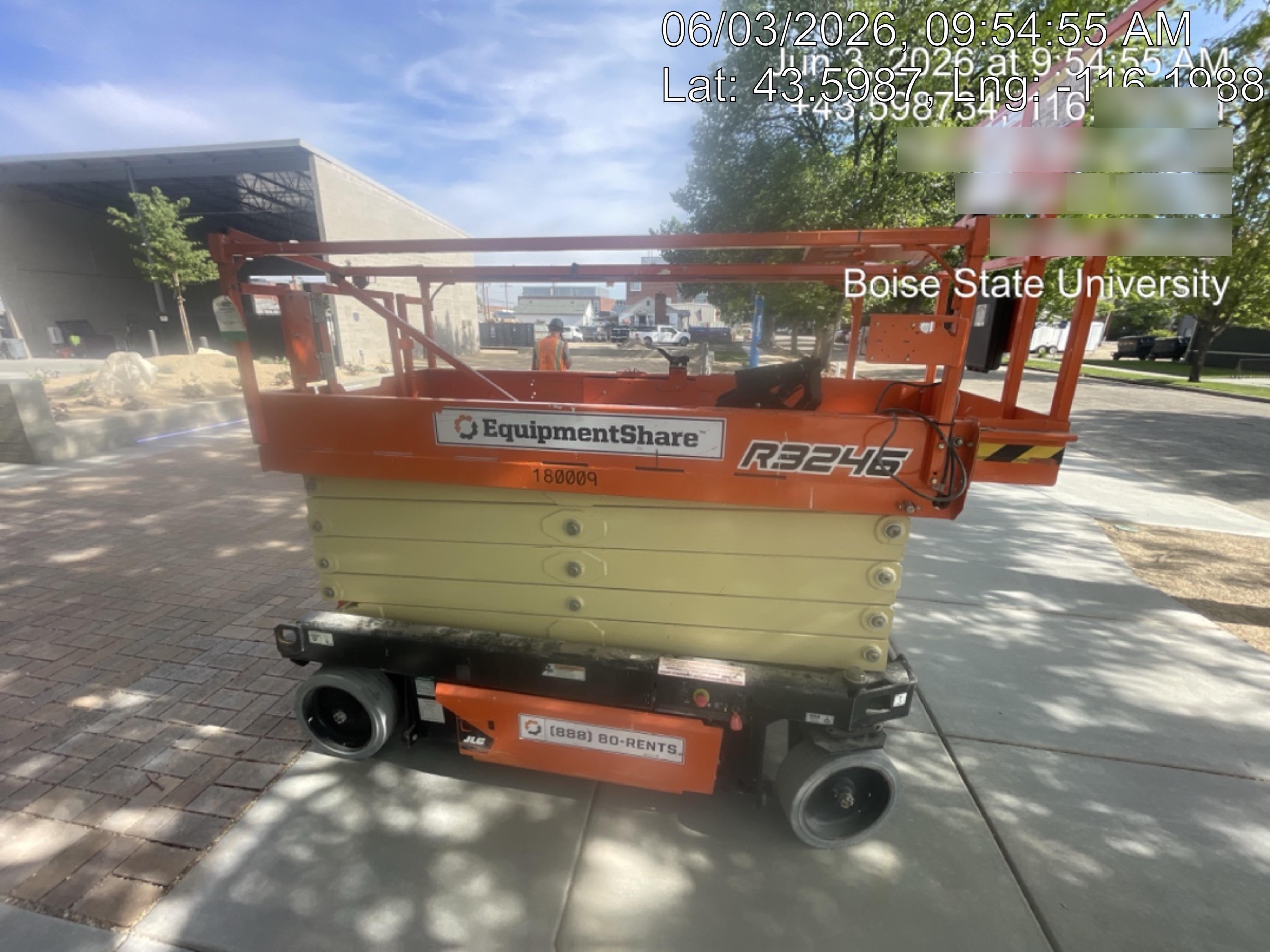 2021 JLG R3246