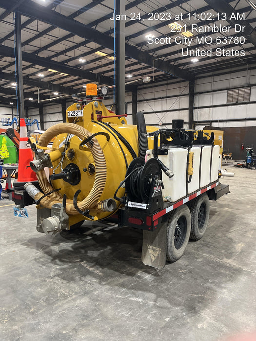 2022 Vac-Tron LP573XDT T4 Koehler Diesel Engine, 500 Gallon Debris Tank, x2 100 Gallon Water Tanks