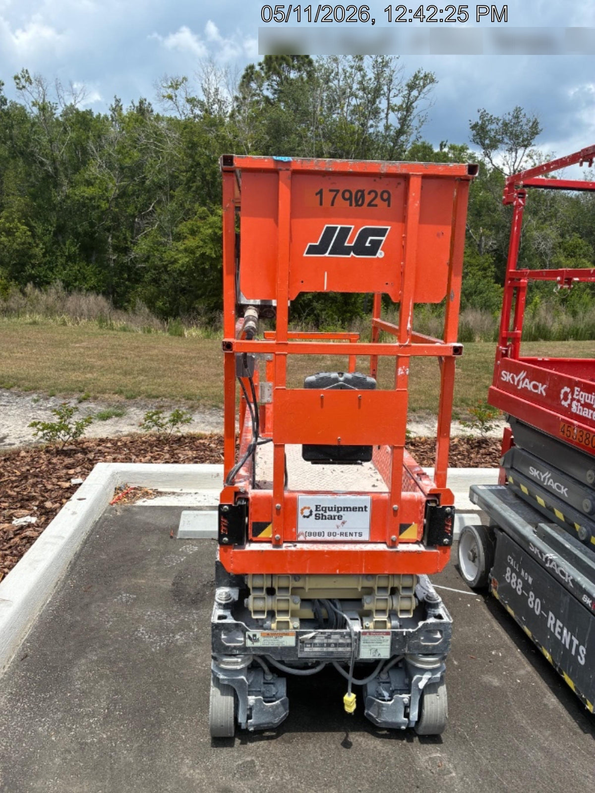 2021 JLG ES1330L