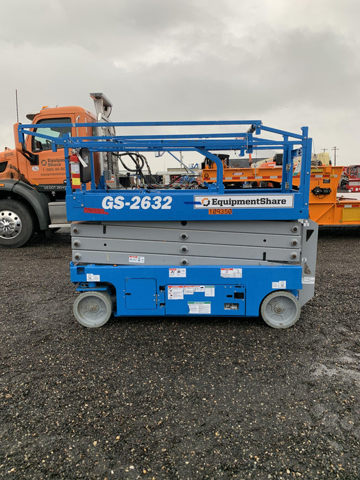 2020 Genie GS-2632 Solid NM Tires, Folding Rails with Half-Height Swing Gate, Beacon, 800W Invertor