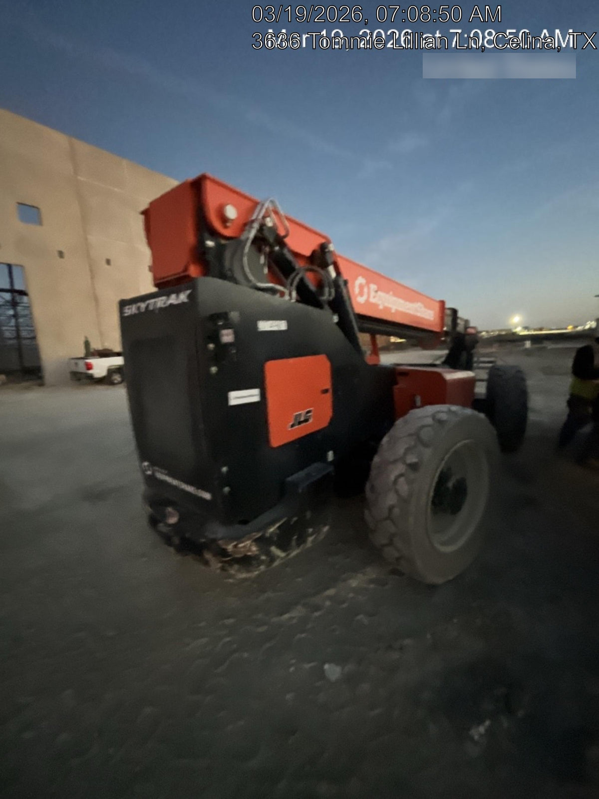 2023 SKYTRAK 8042