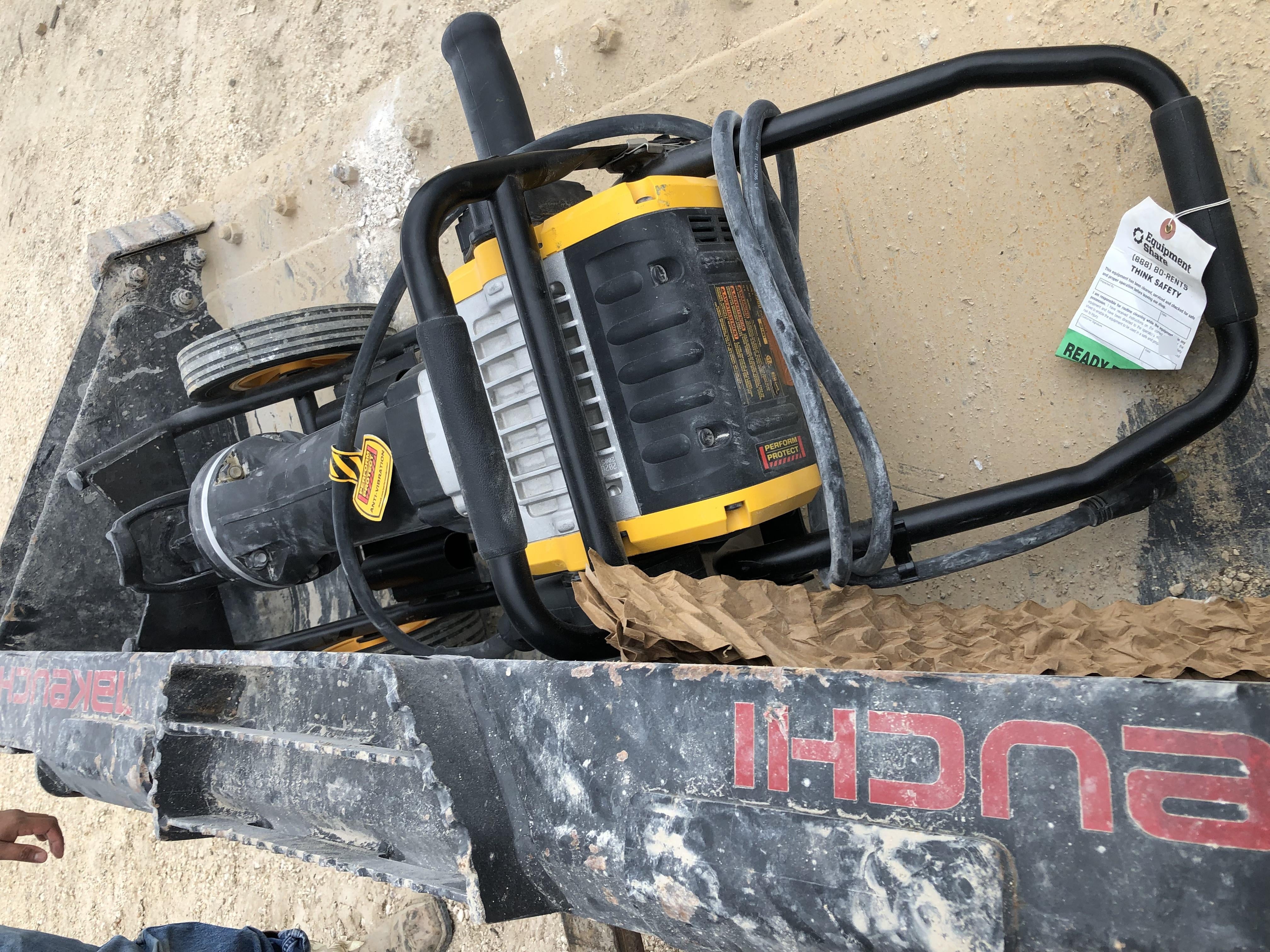 2020 DEWALT D25980K