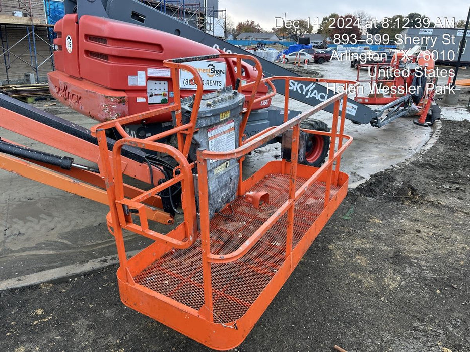 2016 JLG 660SJ