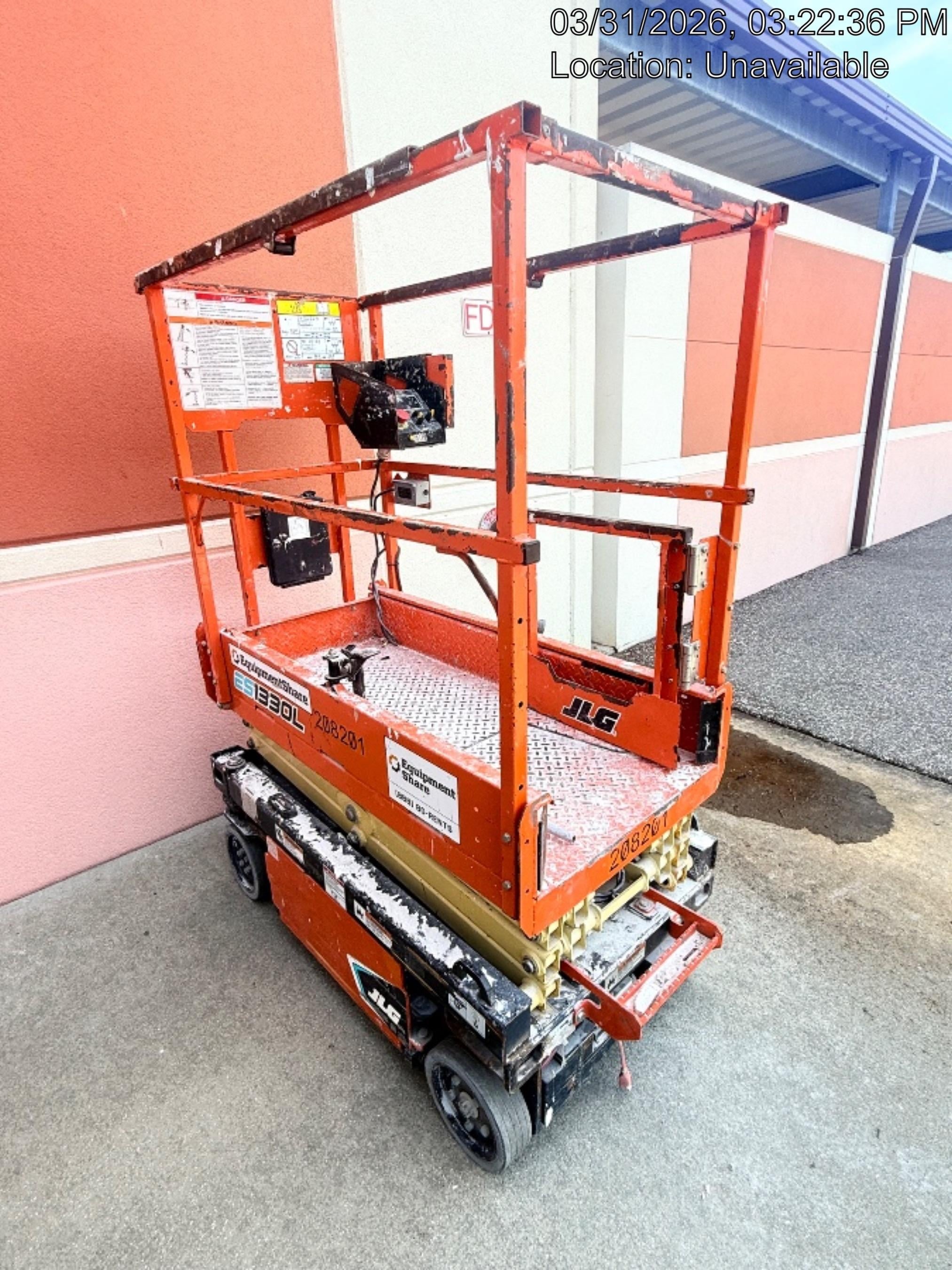 2022 JLG ES1330L
