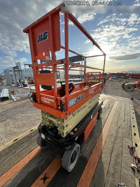 2022 JLG ES2632