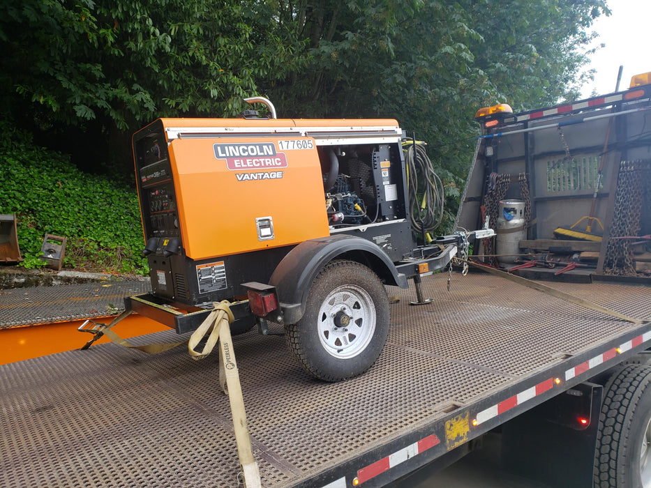 2021 Lincoln Electric Vantage 322 Vantage 322 Ready Pak 3 w/ Decals, ORANGE (includes trailer, cable rack, fender light kit) NO Telematics