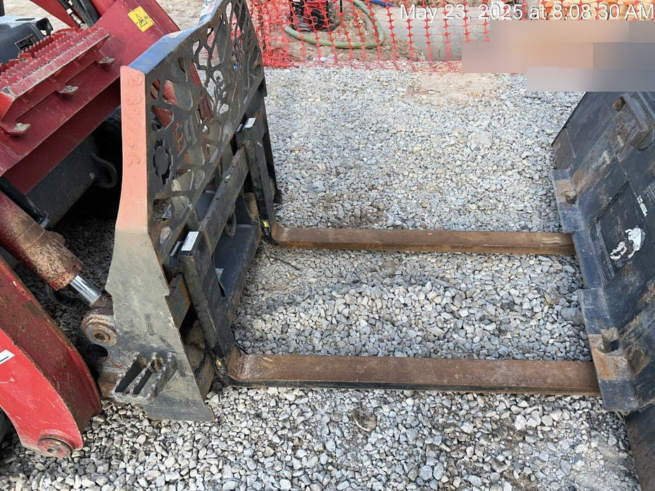 2022 PALADIN 48" Pallet Forks - Paladin