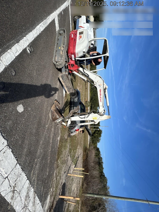 2020 TAKEUCHI TB235-2R