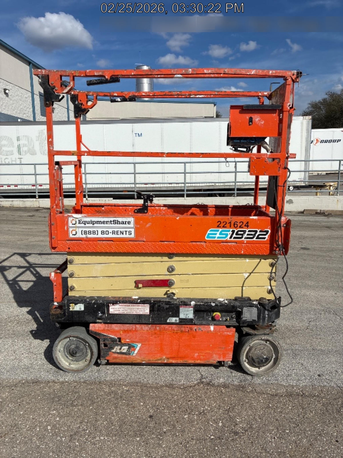 2022 JLG ES1932