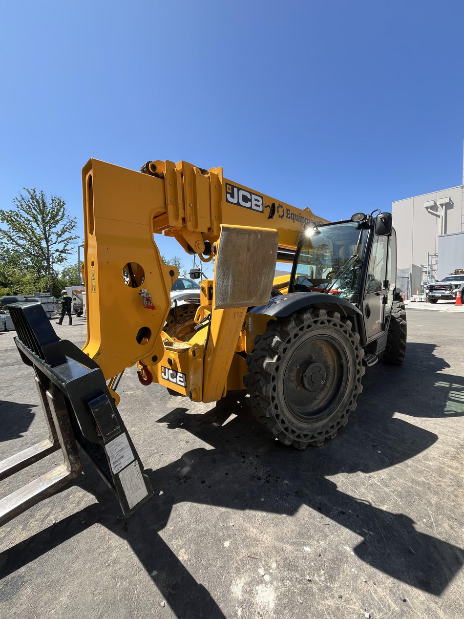 2025 JCB 512-56