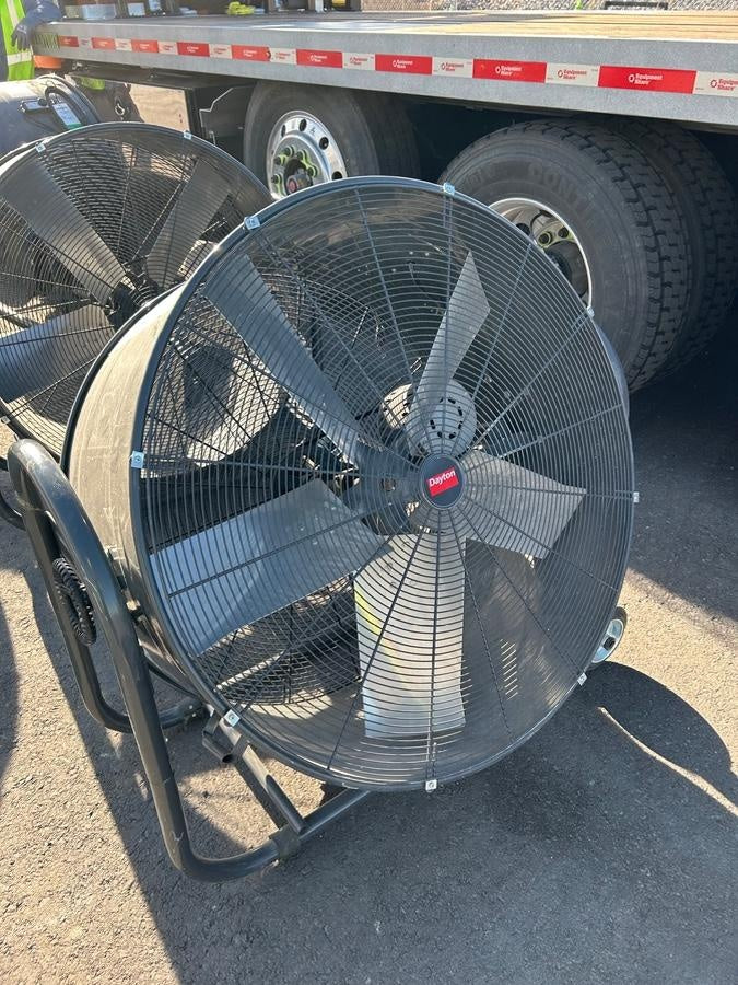 2019 DAYTON 1YNW7
