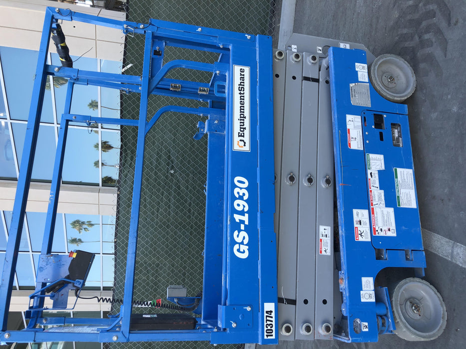 2020 Genie GS-1930 Solid Non Marking Tires, Beacon, Folding rails with half height swing gate, 800W Inverter