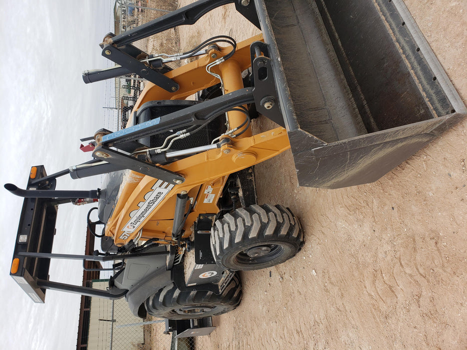 2019 CASE 570N EP