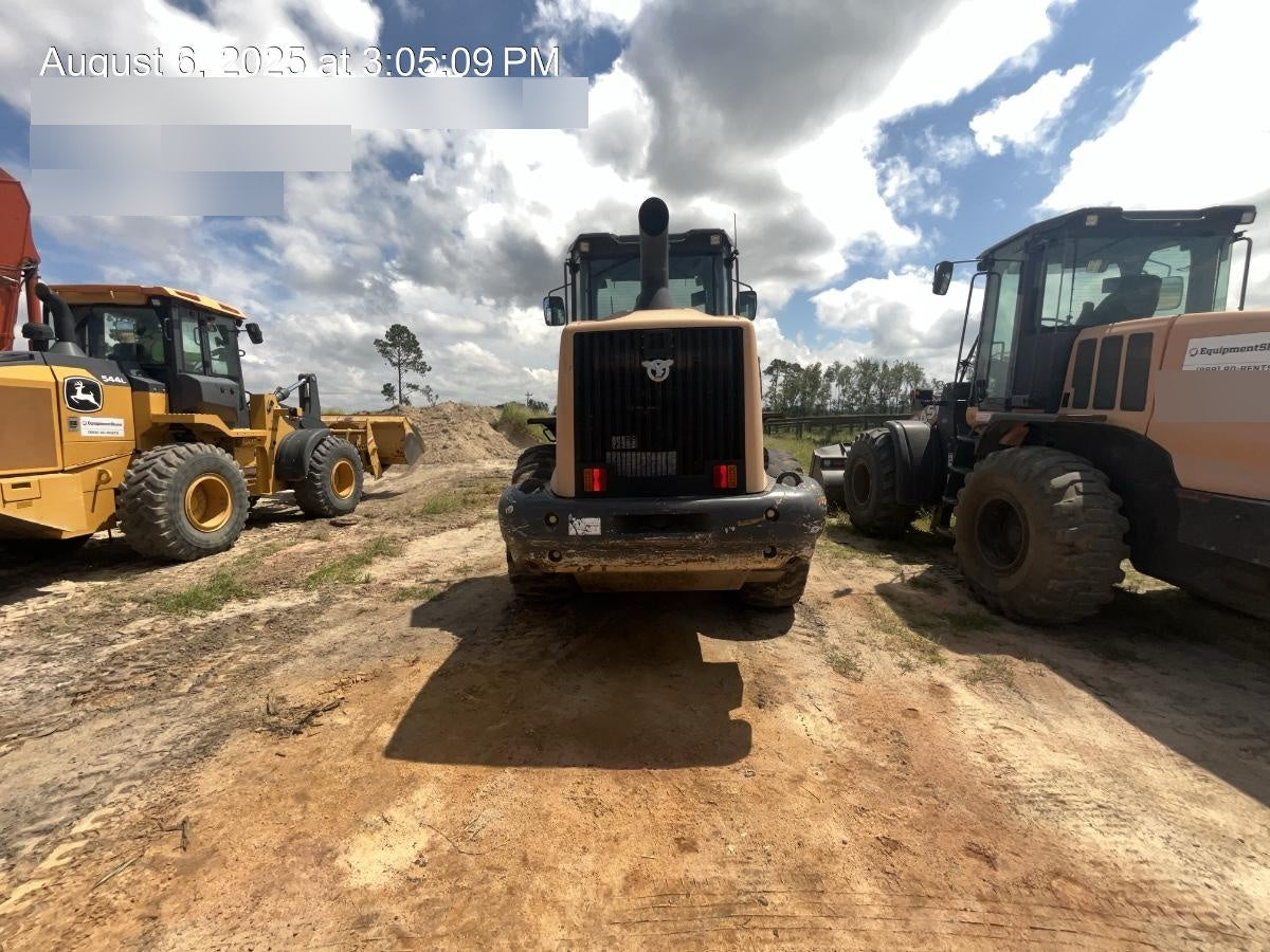 2018 Case 621G CLOSED CAB, 1 FUNCTION, JRB 416 STYLE HYD COUPLER