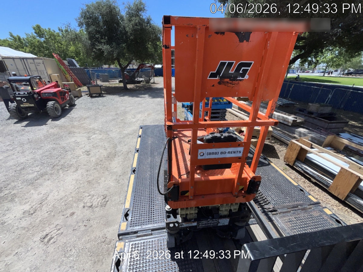 2021 JLG ES1330L