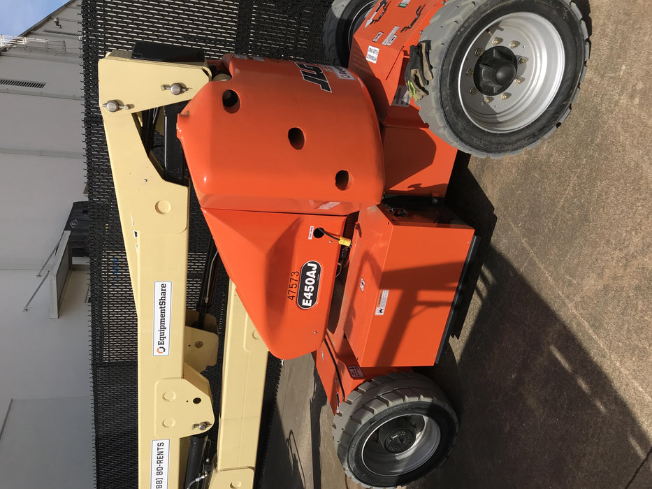 2019 JLG E450AJ