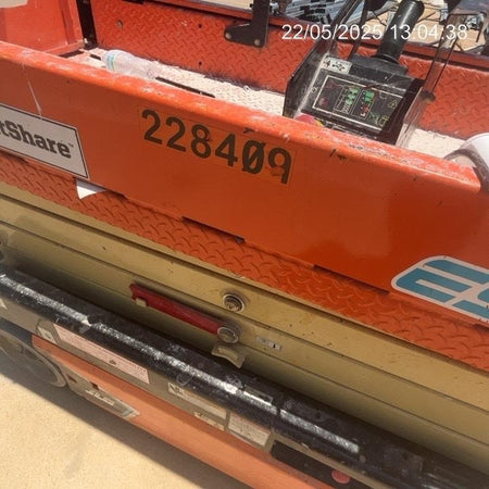 2022 JLG ES1932