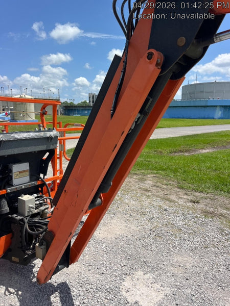2019 JLG 860SJ
