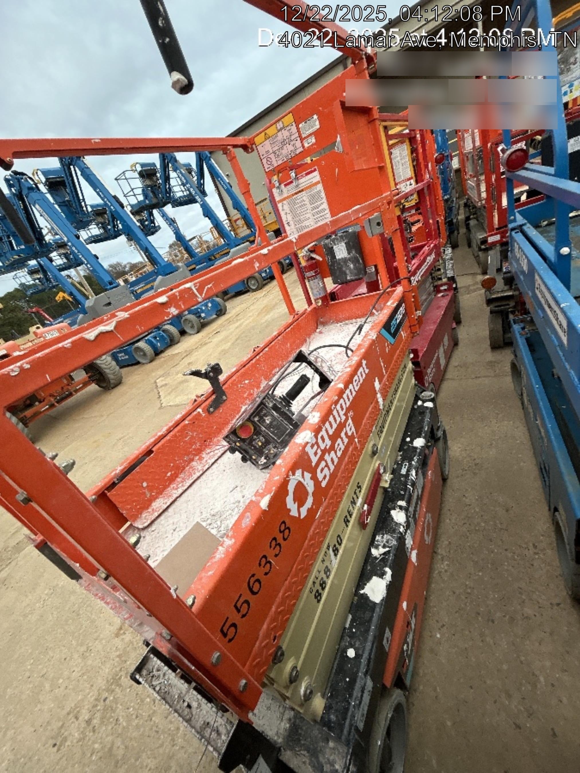 2025 JLG ES1932