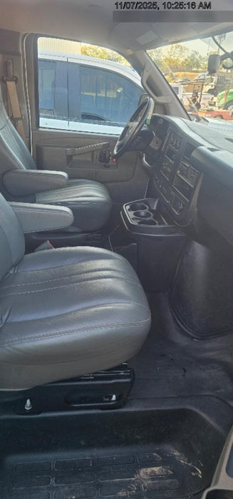 2023 CHEVROLET Express Van - Rental