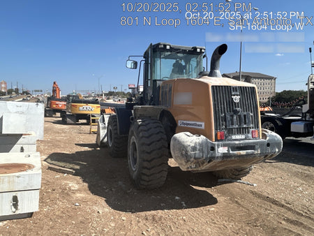2022 CASE 821G