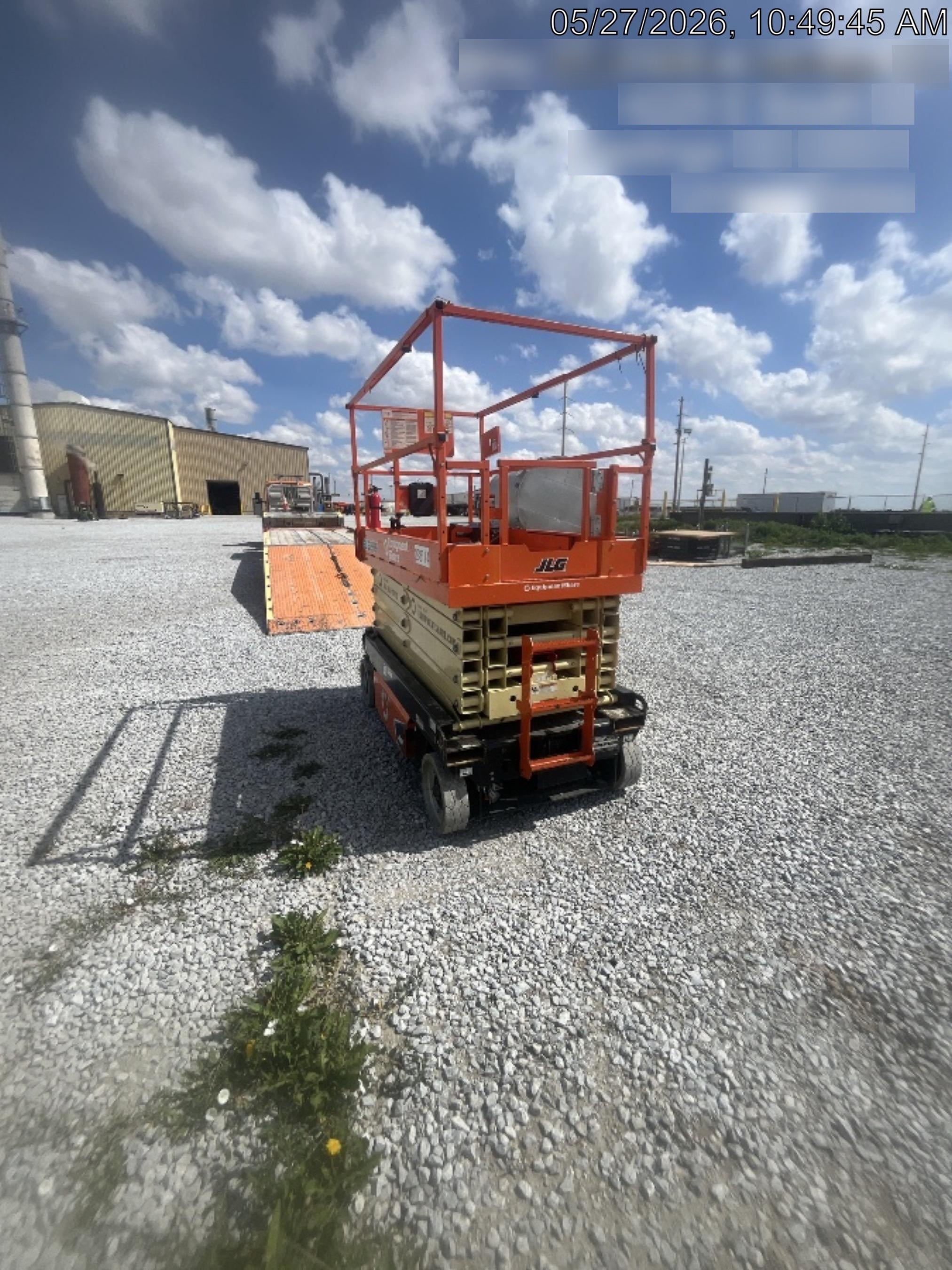 2023 JLG ES3246