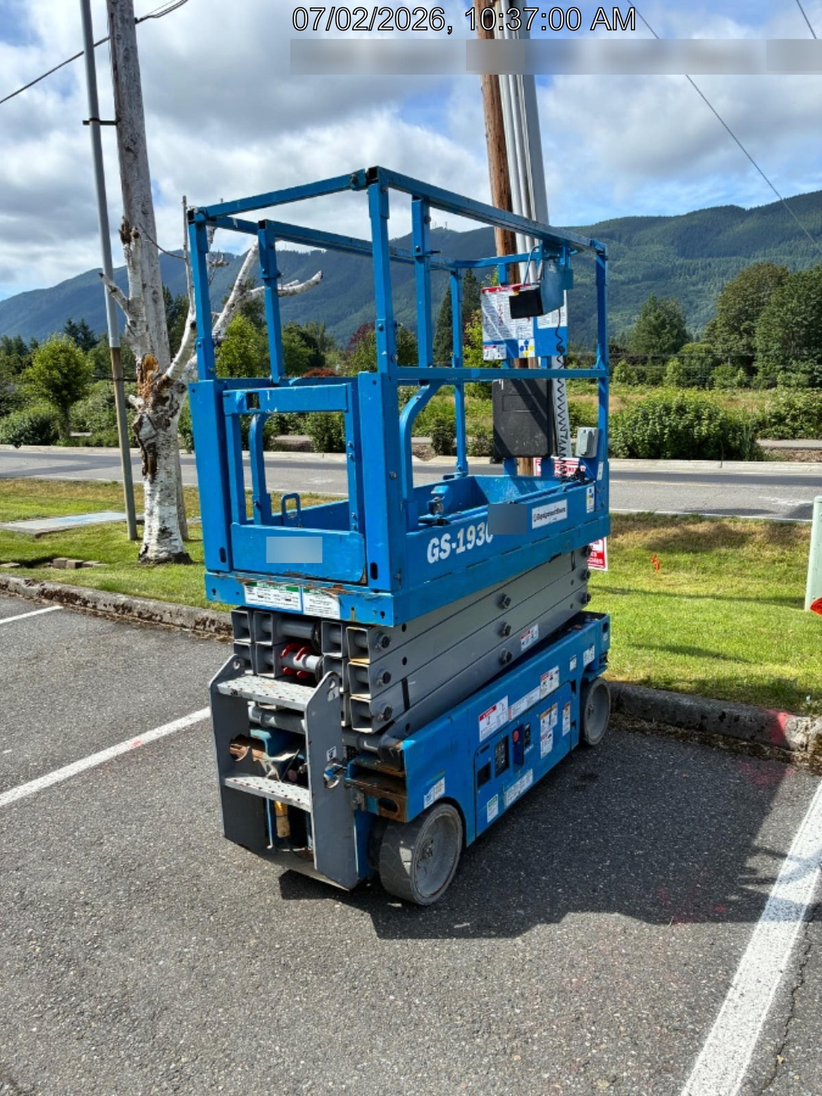 2020 Genie GS-1930 Solid Non Marking Tires, Beacon, Folding rails with half height swing gate