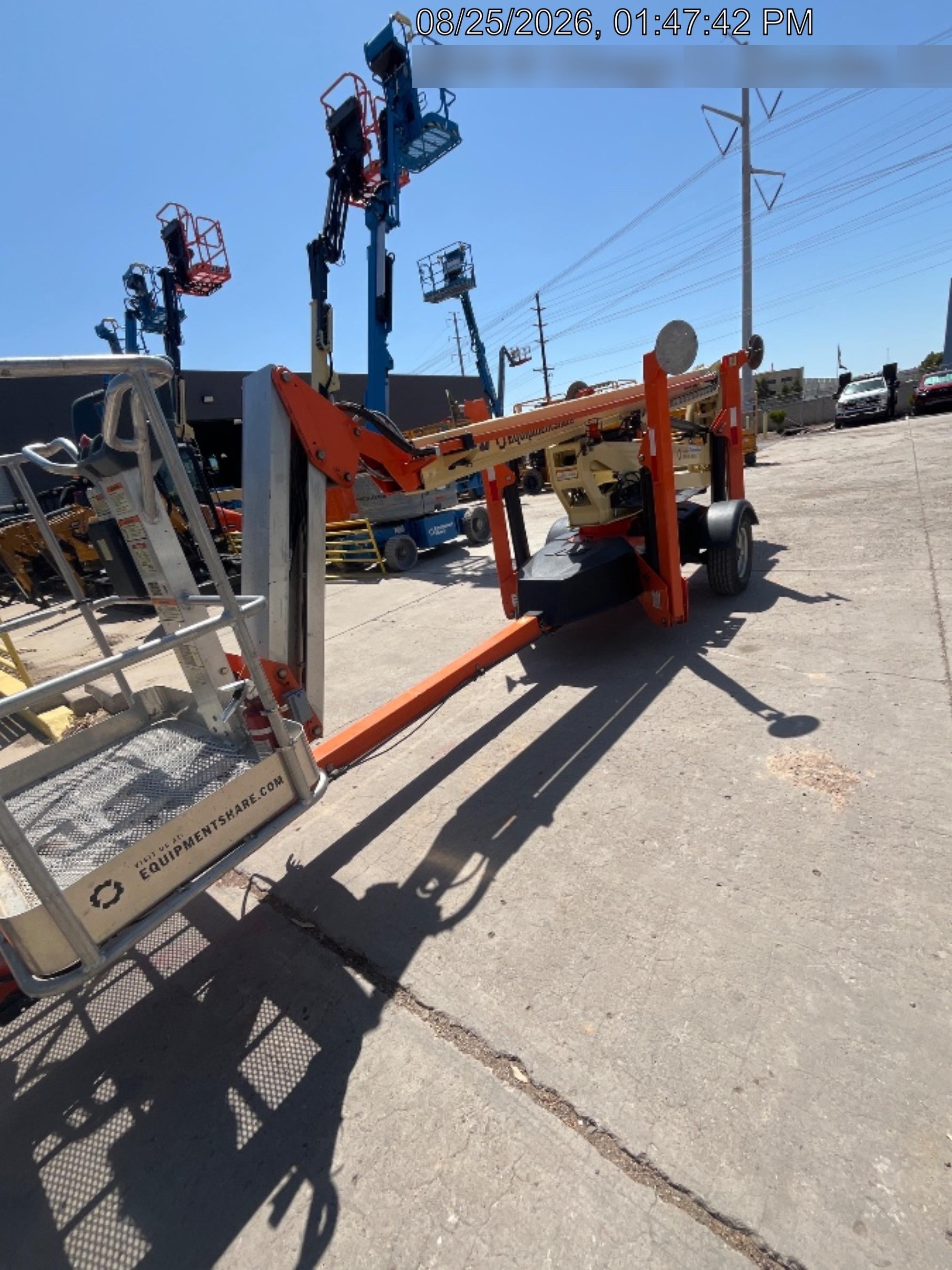 2023 JLG T500J
