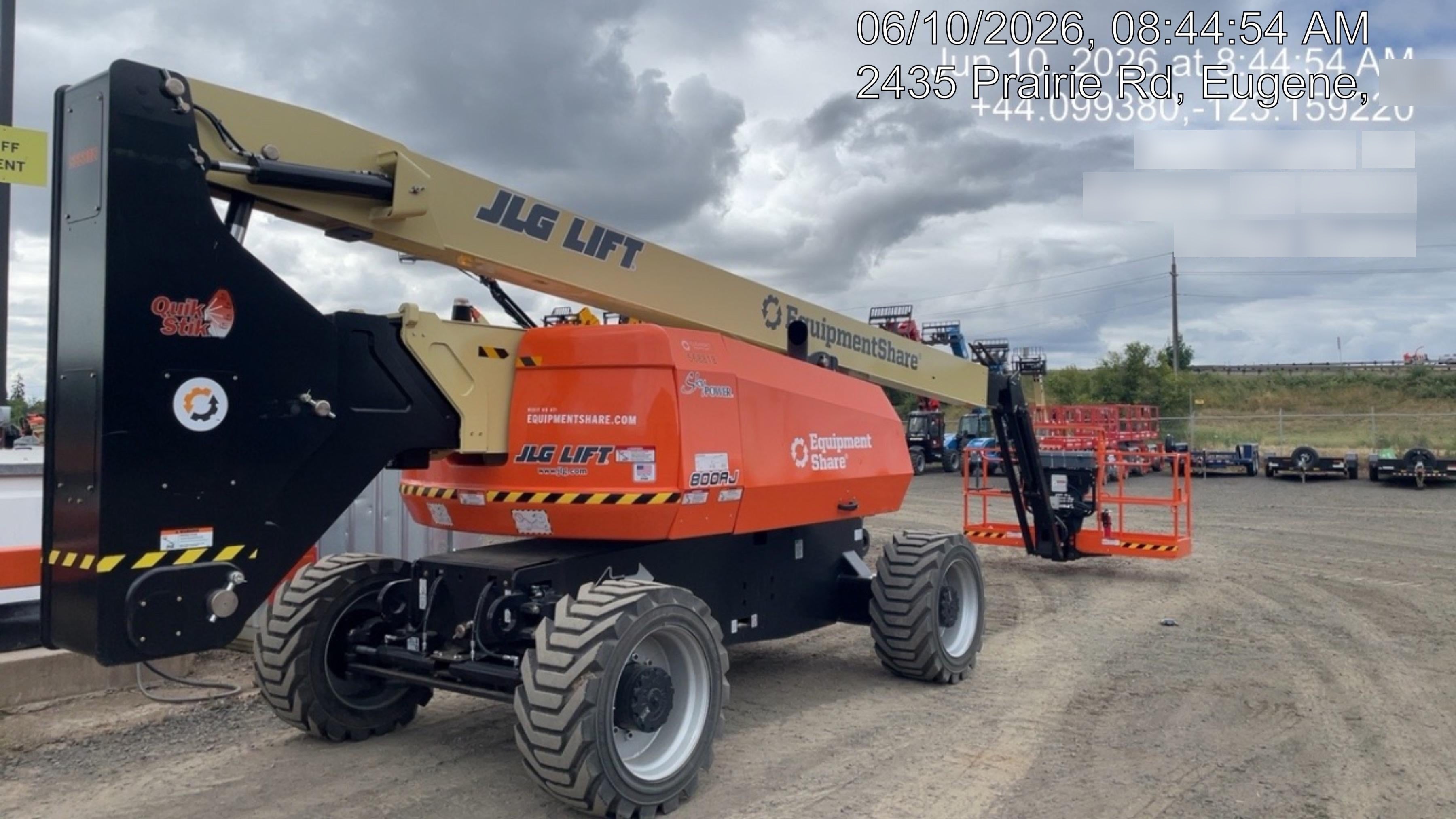 2025 JLG 800AJ