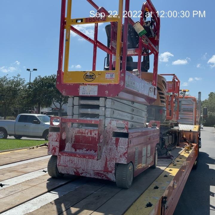 2022 JLG ES1330L