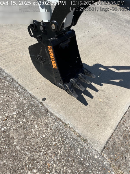 2025 TAKEUCHI 18" HD Bucket - Takeuchi