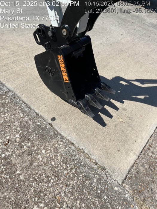 2025 TAKEUCHI 18" HD Bucket - Takeuchi