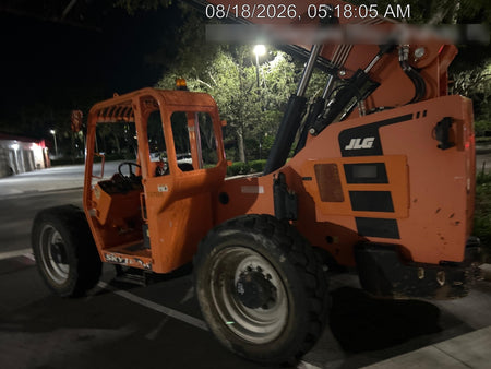 2021 JLG 8042