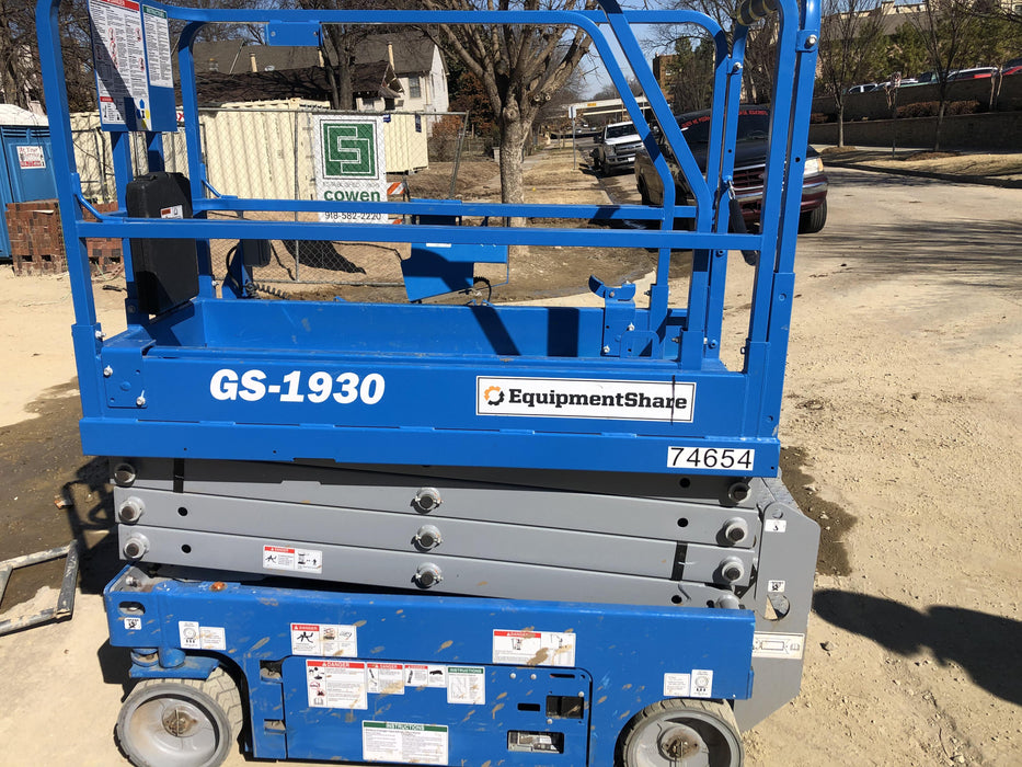 2020 Genie GS-1930 Fixed rails with chain entry gate - Pre A92.20