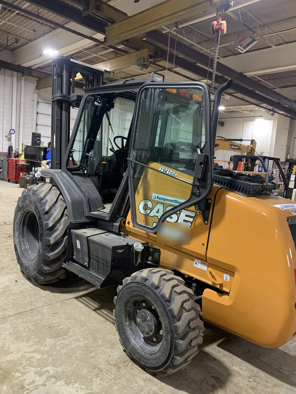 2021 CASE 588H