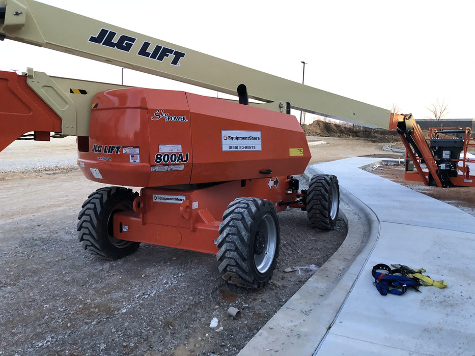 2019 JLG 800AJ