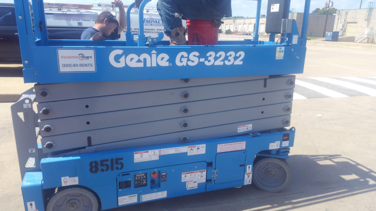 2018 GENIE GS-3232