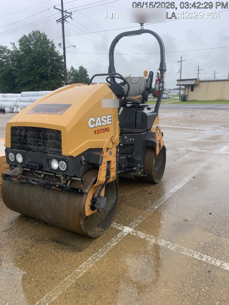 2021 CASE DV26E