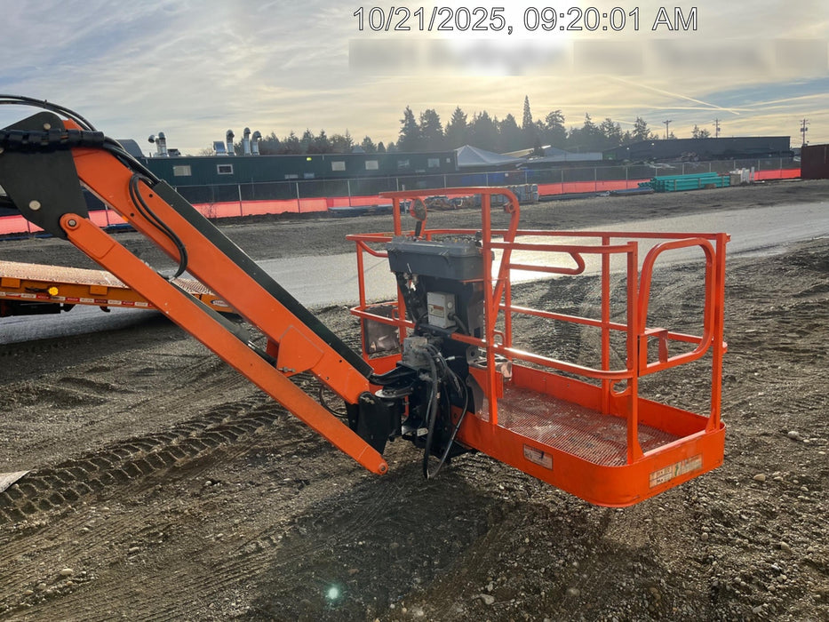 2020 JLG 660SJ
